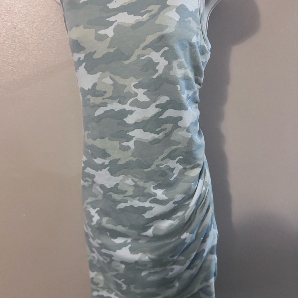 Nine West Gray Camouflage Top